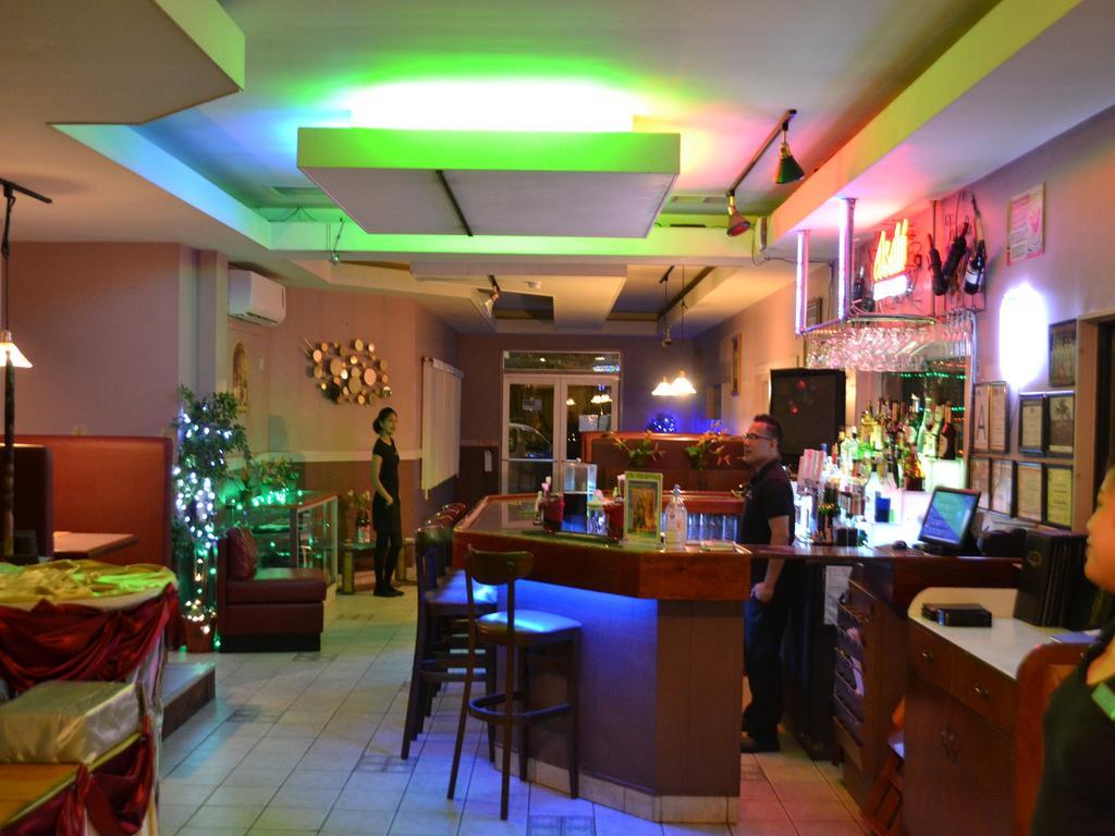 West Plaza Malakal Otel Koror Dış mekan fotoğraf