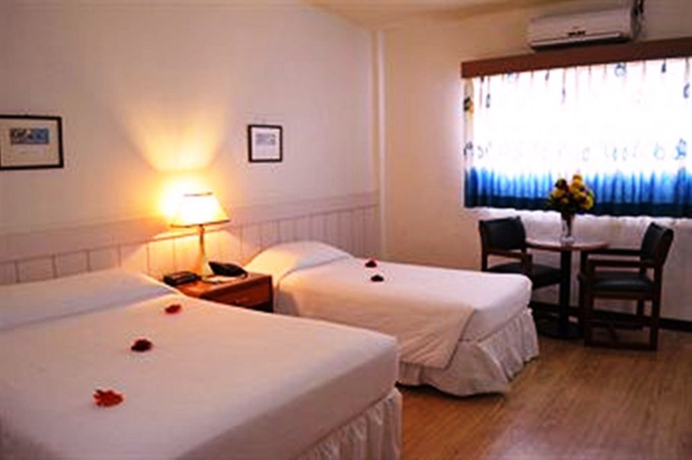 West Plaza Malakal Otel Koror Dış mekan fotoğraf
