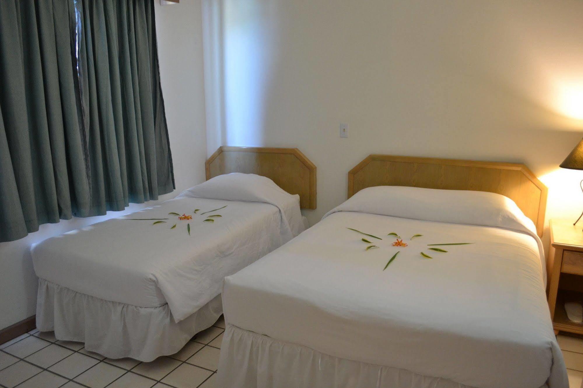 West Plaza Malakal Otel Koror Dış mekan fotoğraf